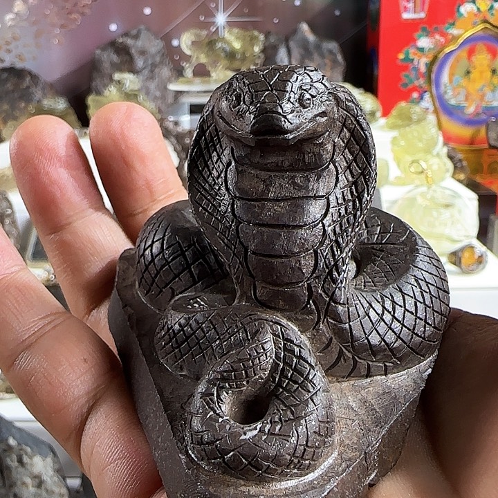 吴***风大理石磁石星星原石雕刻眼睛王蛇