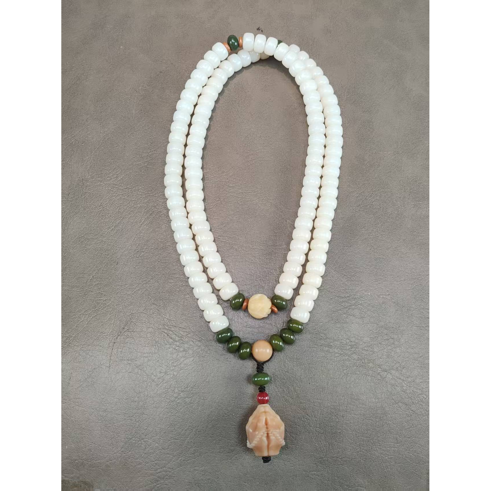 精选白玉菩提手串搭配（无礼盒）A218