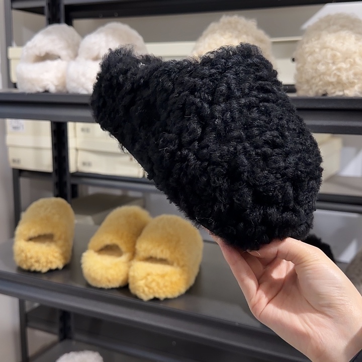 35黑色卷毛包脚五厘米