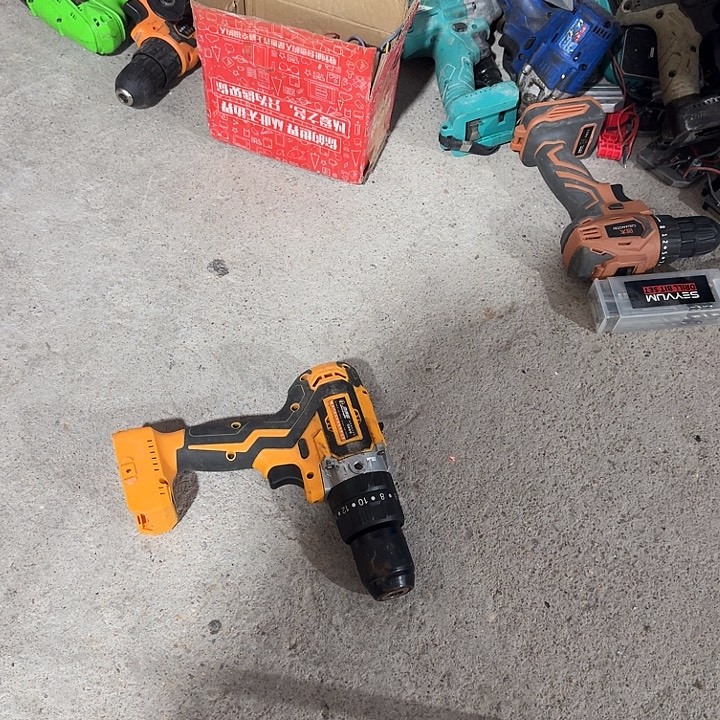 手电钻三功能裸机一台