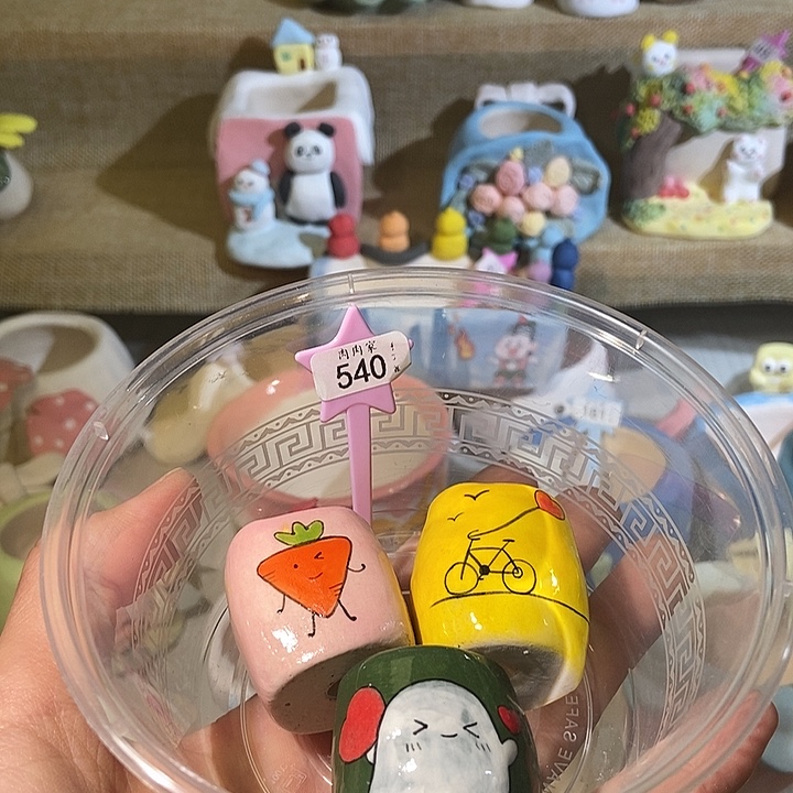 7****满29包邮 手工手绘盆 540