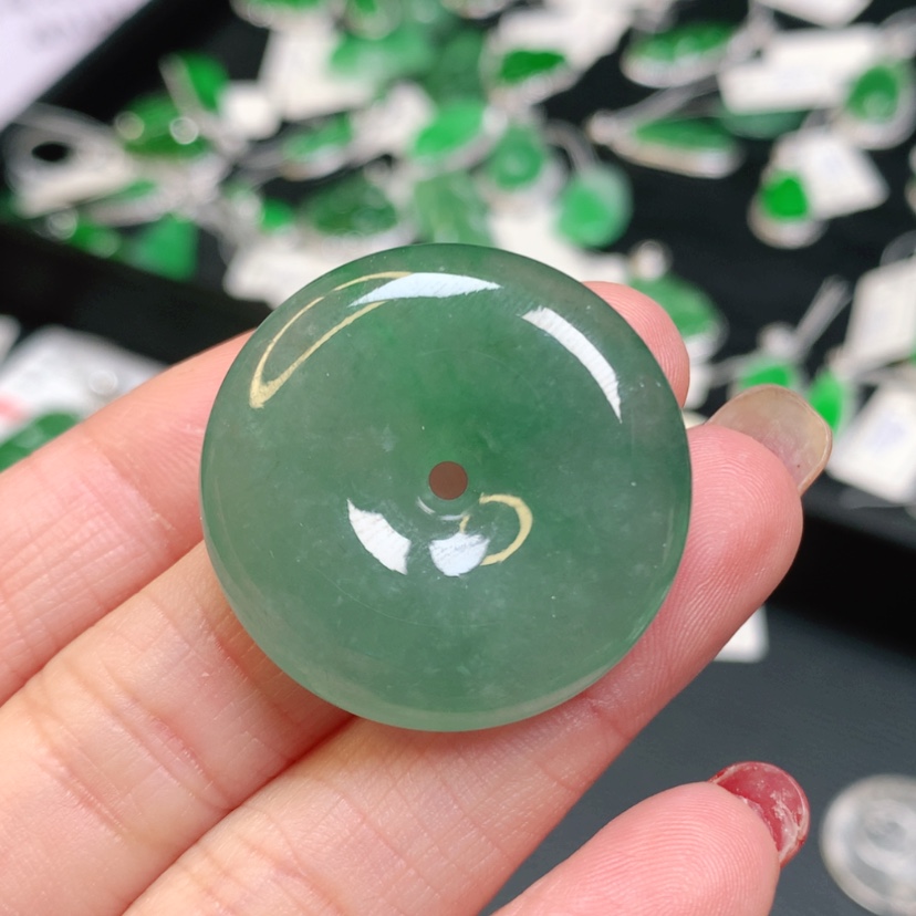 【闪购商品】翡翠吊坠(赠链)18K金镶嵌