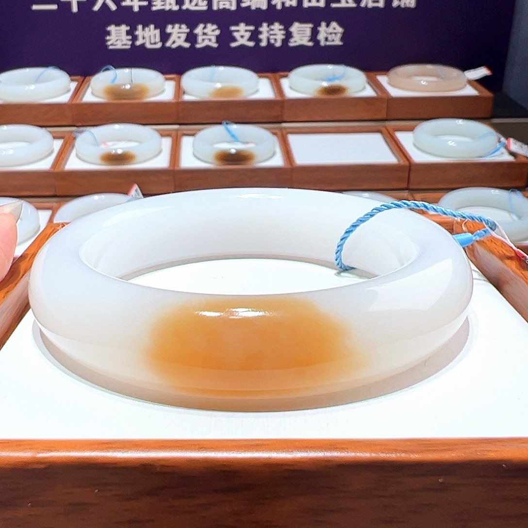 和田玉手镯55/56未镶嵌