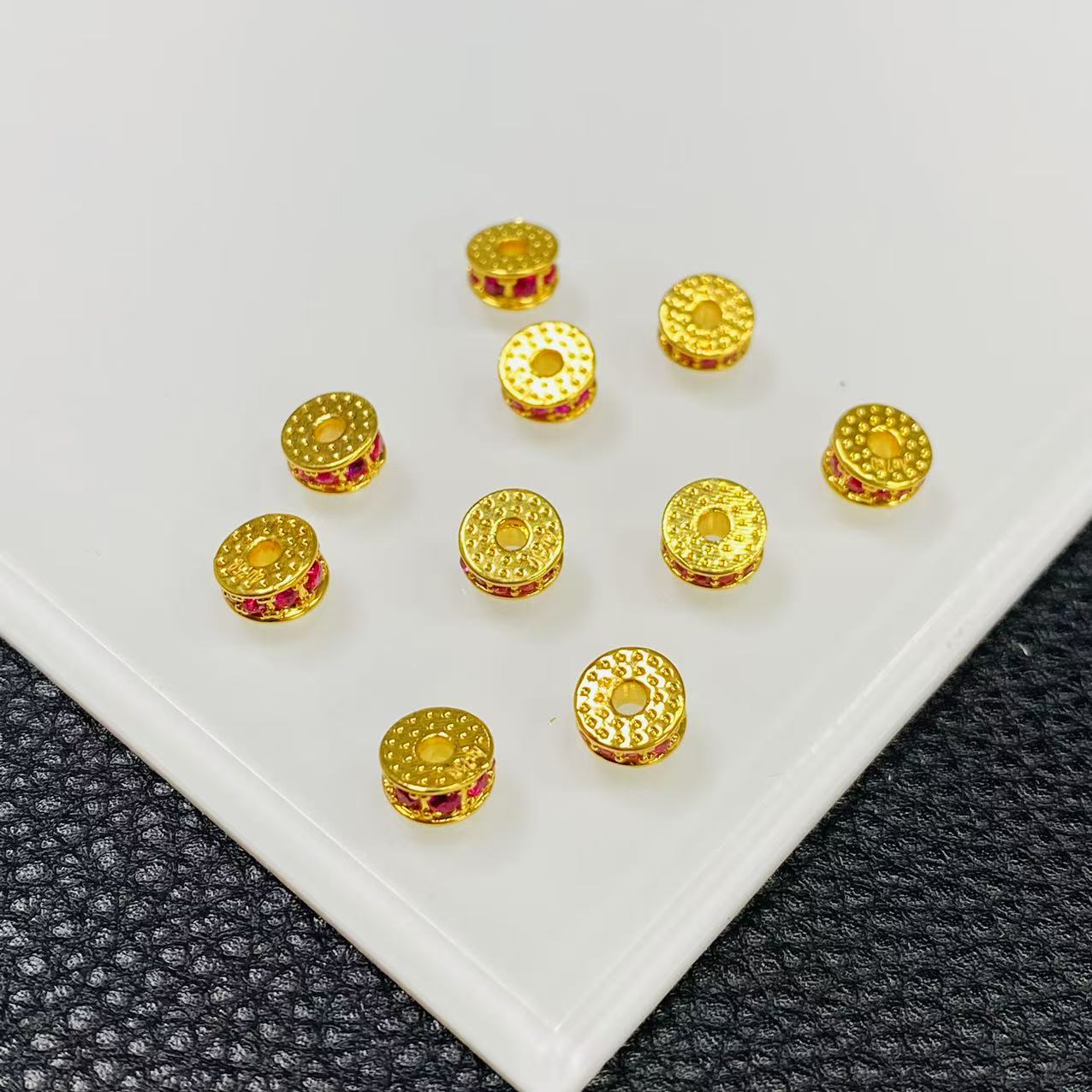 「戴琴珠宝」YZ4172-6mm左右18K金车轮隔片红色-JS(多样性发其一)