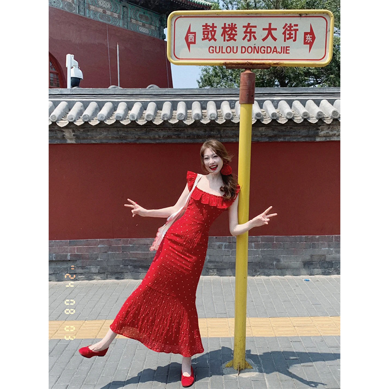 法式气质甜美风方领连衣裙女2025夏季新款设计感波点高腰显瘦长裙