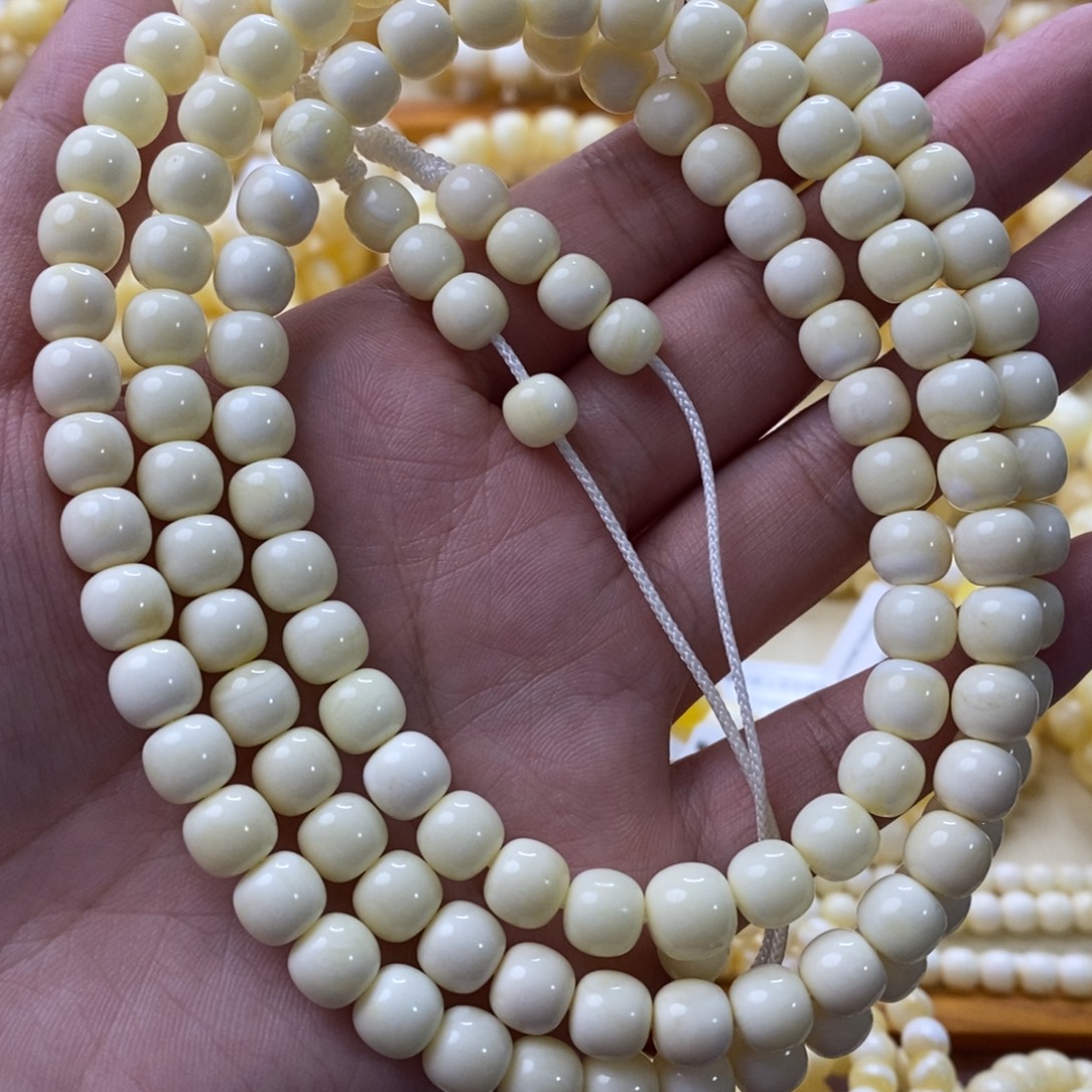 琥珀未镶嵌手串琥珀