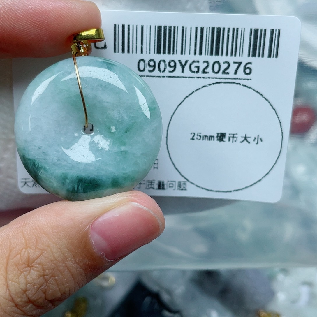 吊坠(不含链)未镶嵌翡翠