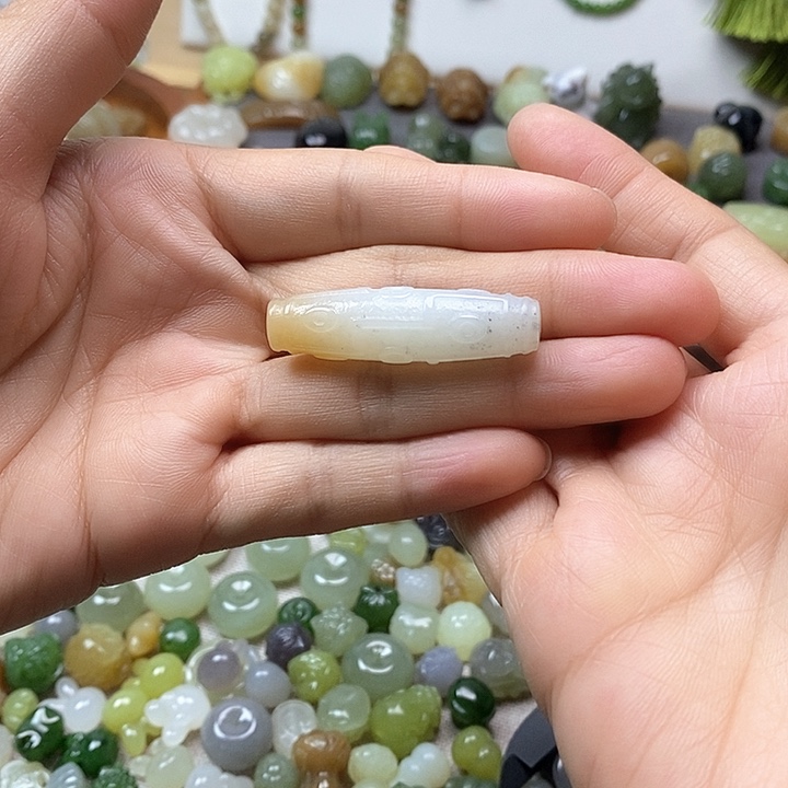 未镶嵌和田玉挂件天珠