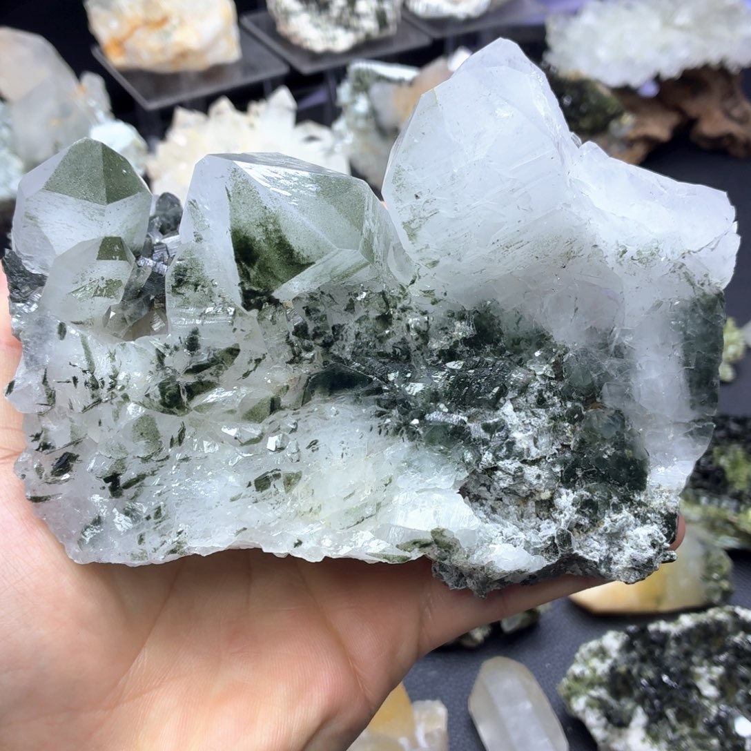 石材雪山绿幽晶簇