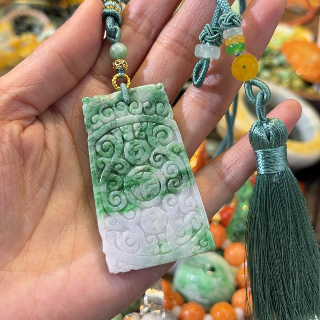 翡翠颈饰未镶嵌待编款