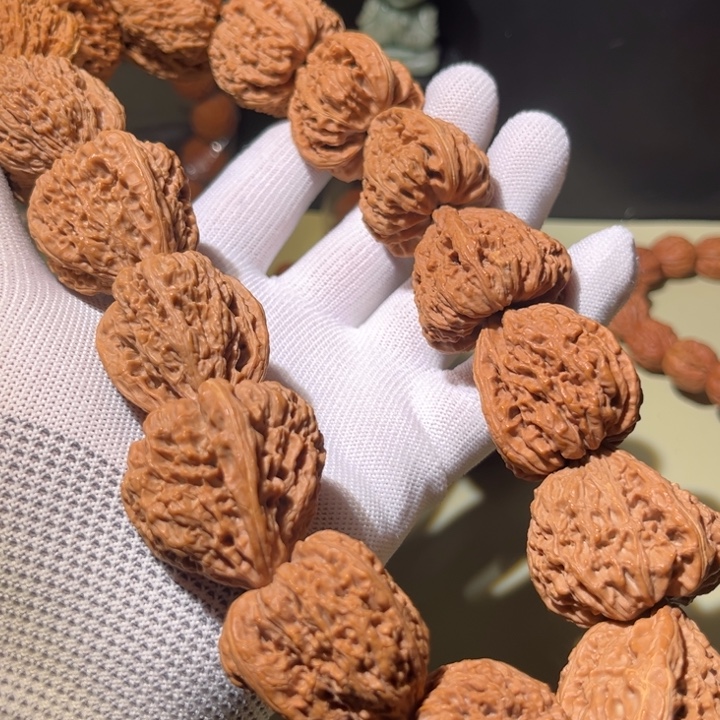 不***班手串文玩核桃…………