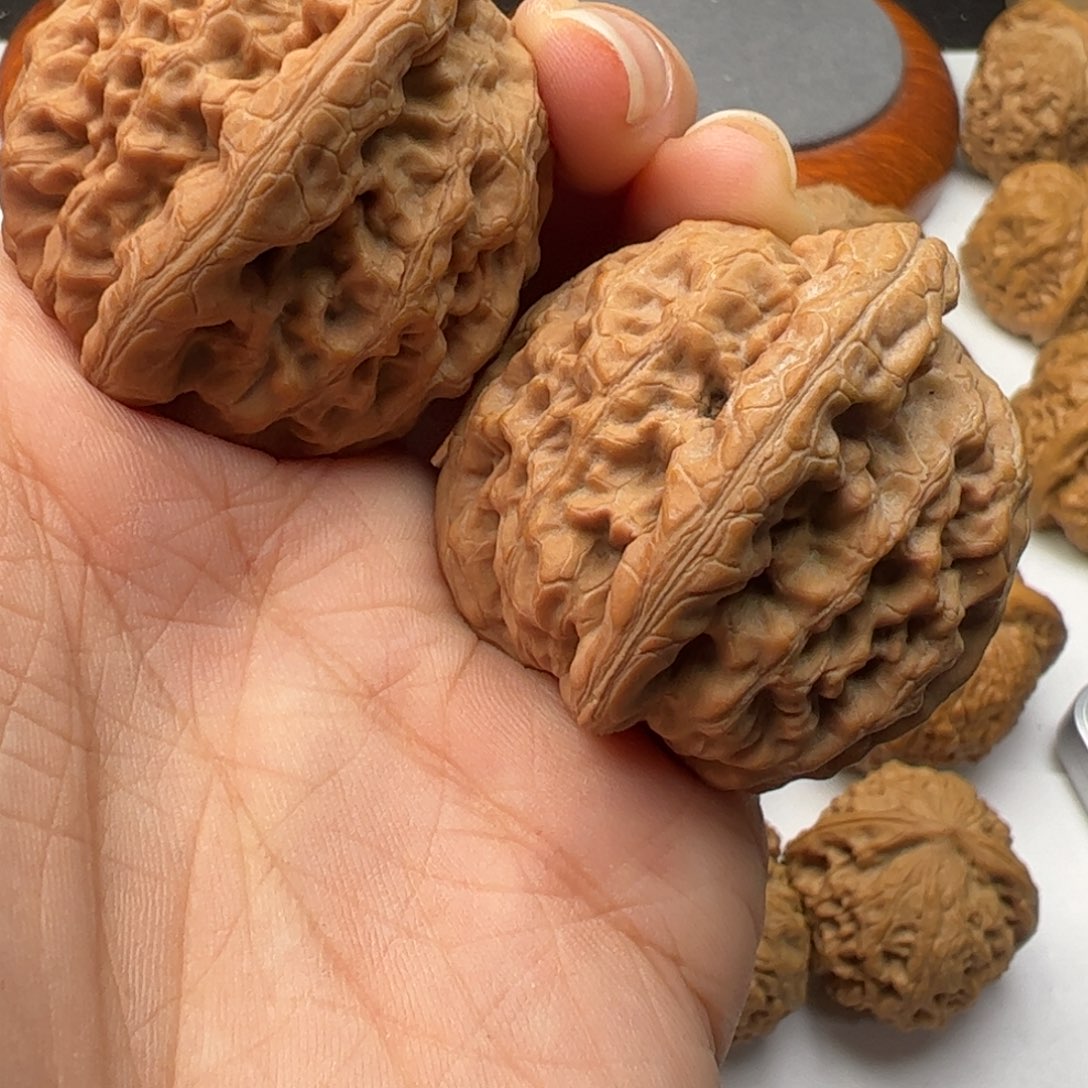 文玩核桃吊坠40金公子