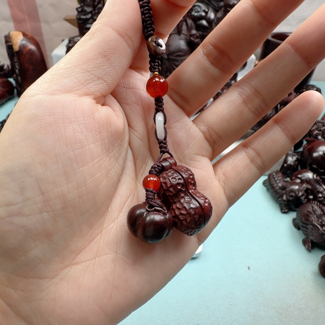 小叶紫檀把件好事发生