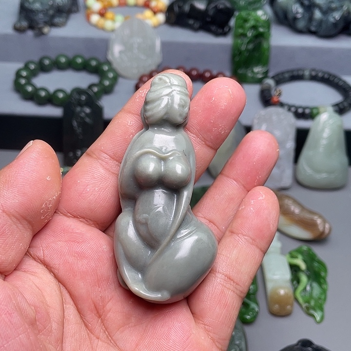 和田玉未镶嵌颈饰