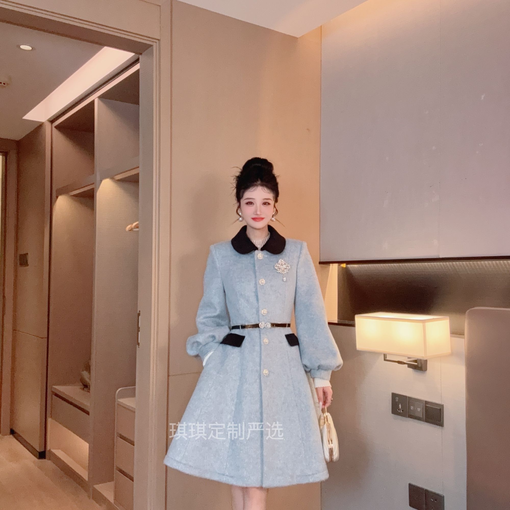 2025冬季新款法式气质显瘦毛呢大衣泡泡袖收腰伞摆大衣QRADDY072