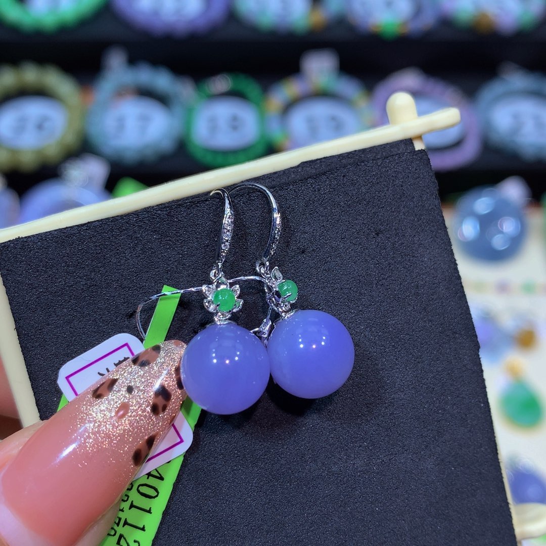 翡翠18K金镶嵌颈饰9.5