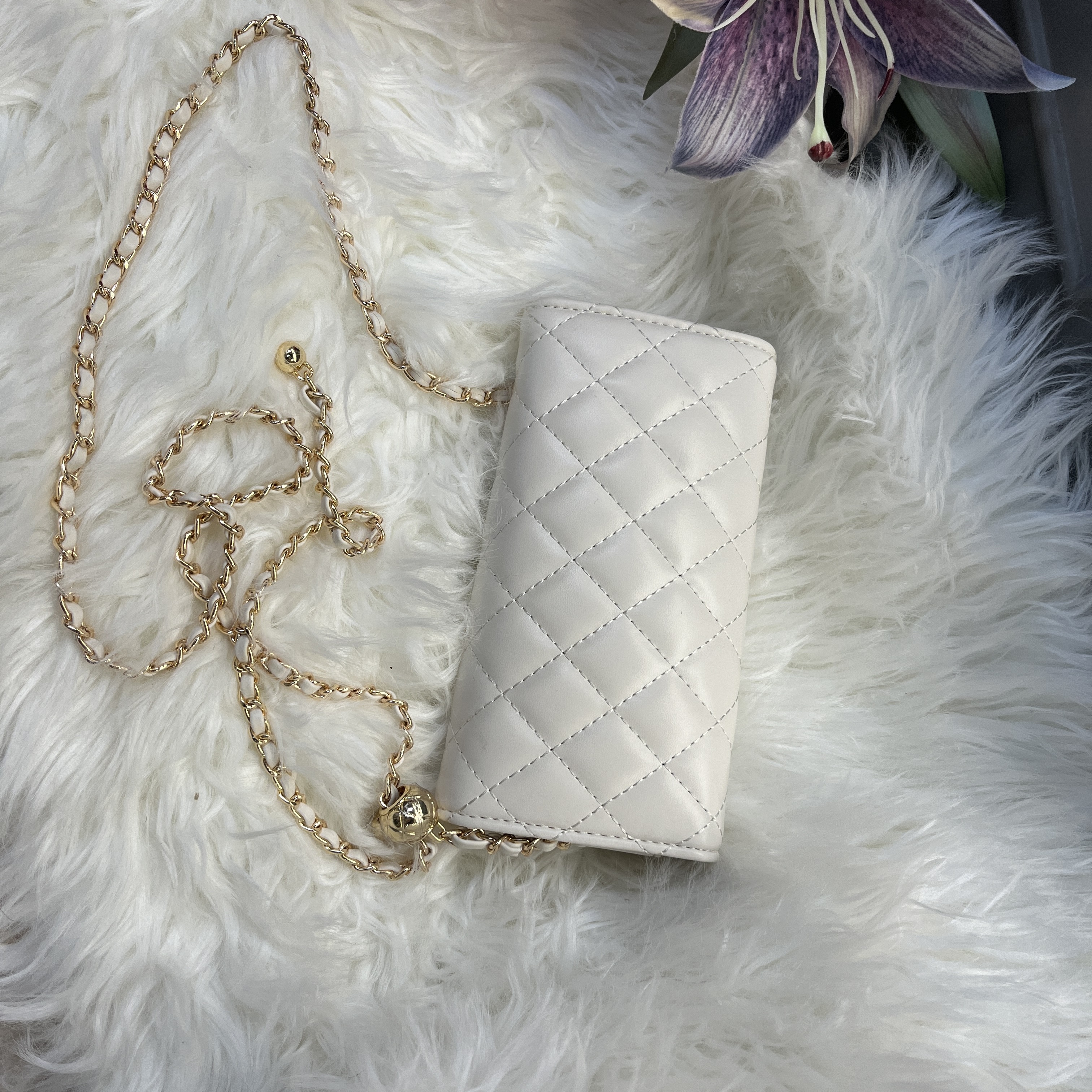 【DY8008】小香风白色时尚百搭女士小包包菱格金球单肩包