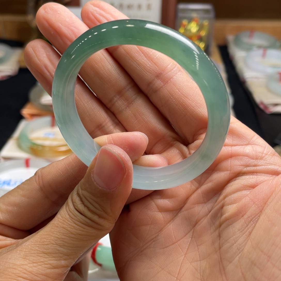 翡翠手镯未镶嵌50.3天然翡翠A货