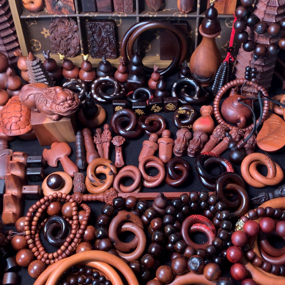 。***，枣木枣木玉化乾坤圈