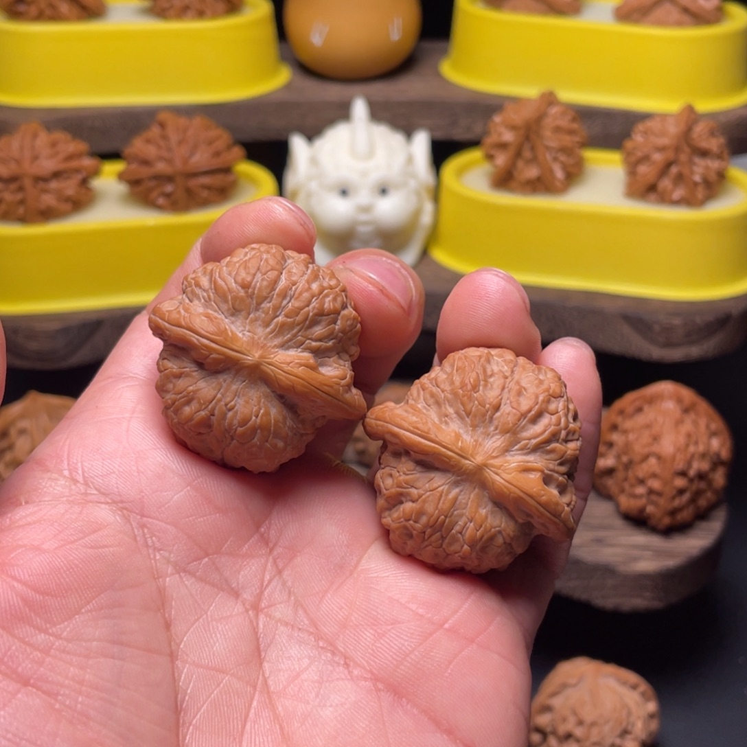 枕***香文玩核桃把件血麒麟38微修