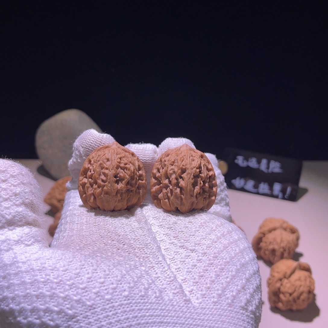 文玩核桃吊坠34野生