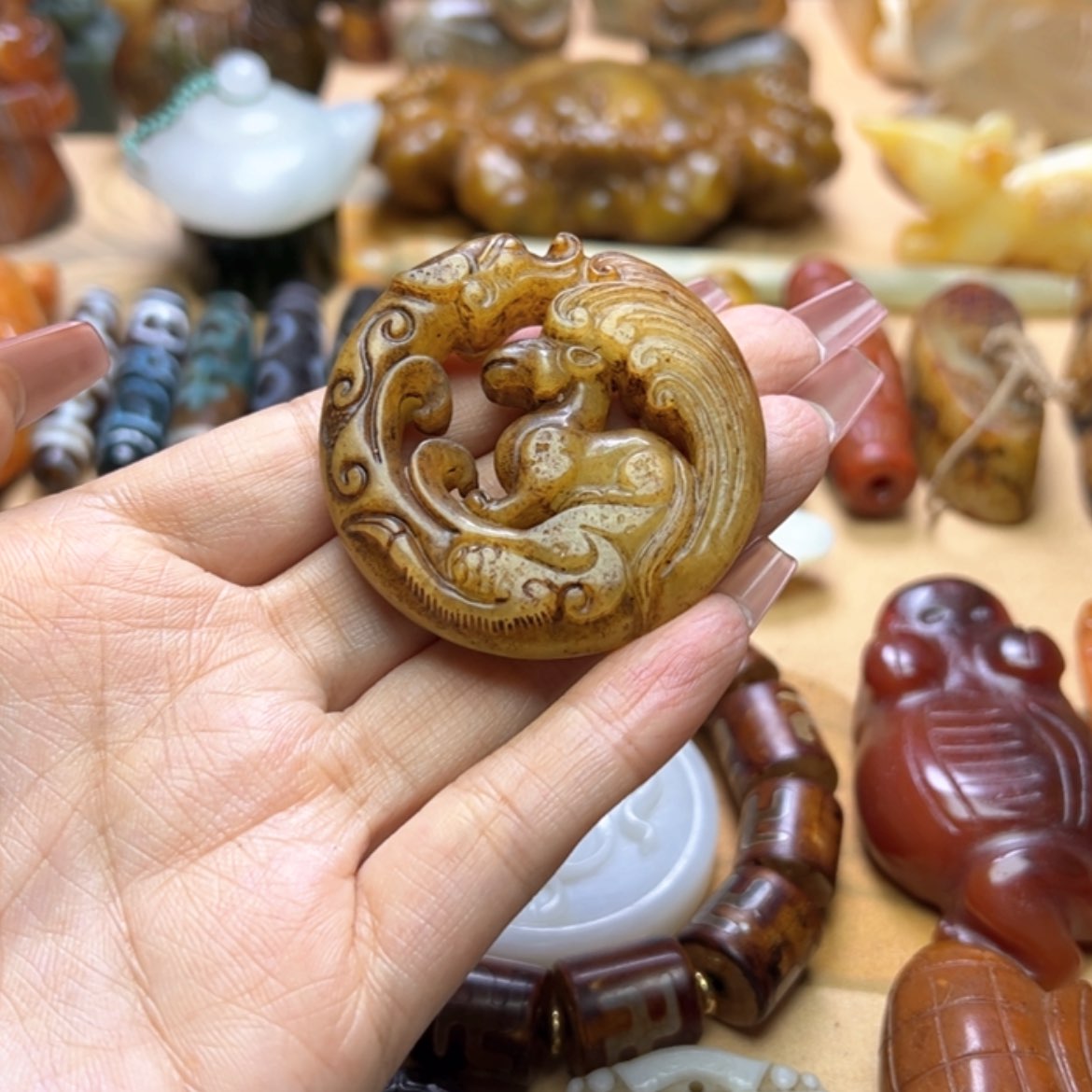 【闪购商品】蛇纹石玉颈饰未镶嵌