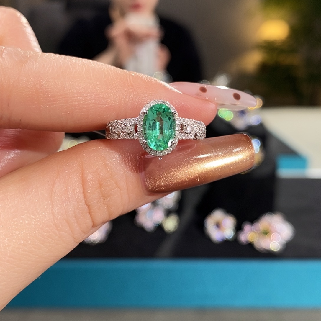 戒指祖母绿18K金镶嵌1.02ct哥伦比亚