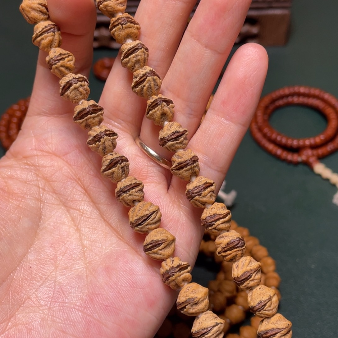 吊坠柏香籽/百香籽红芽金蟾手持