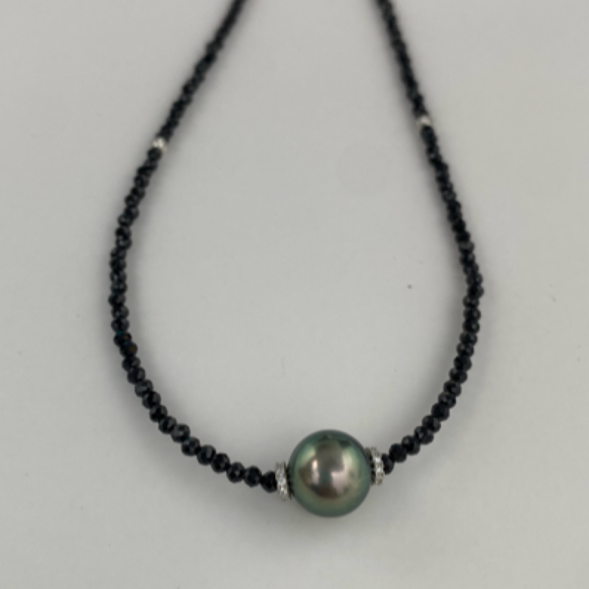 海水大溪地与黑尖晶银时尚百搭