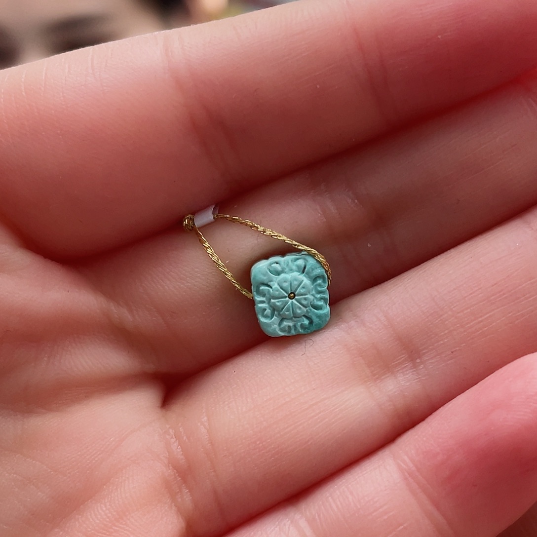 绿松石颈饰未镶嵌