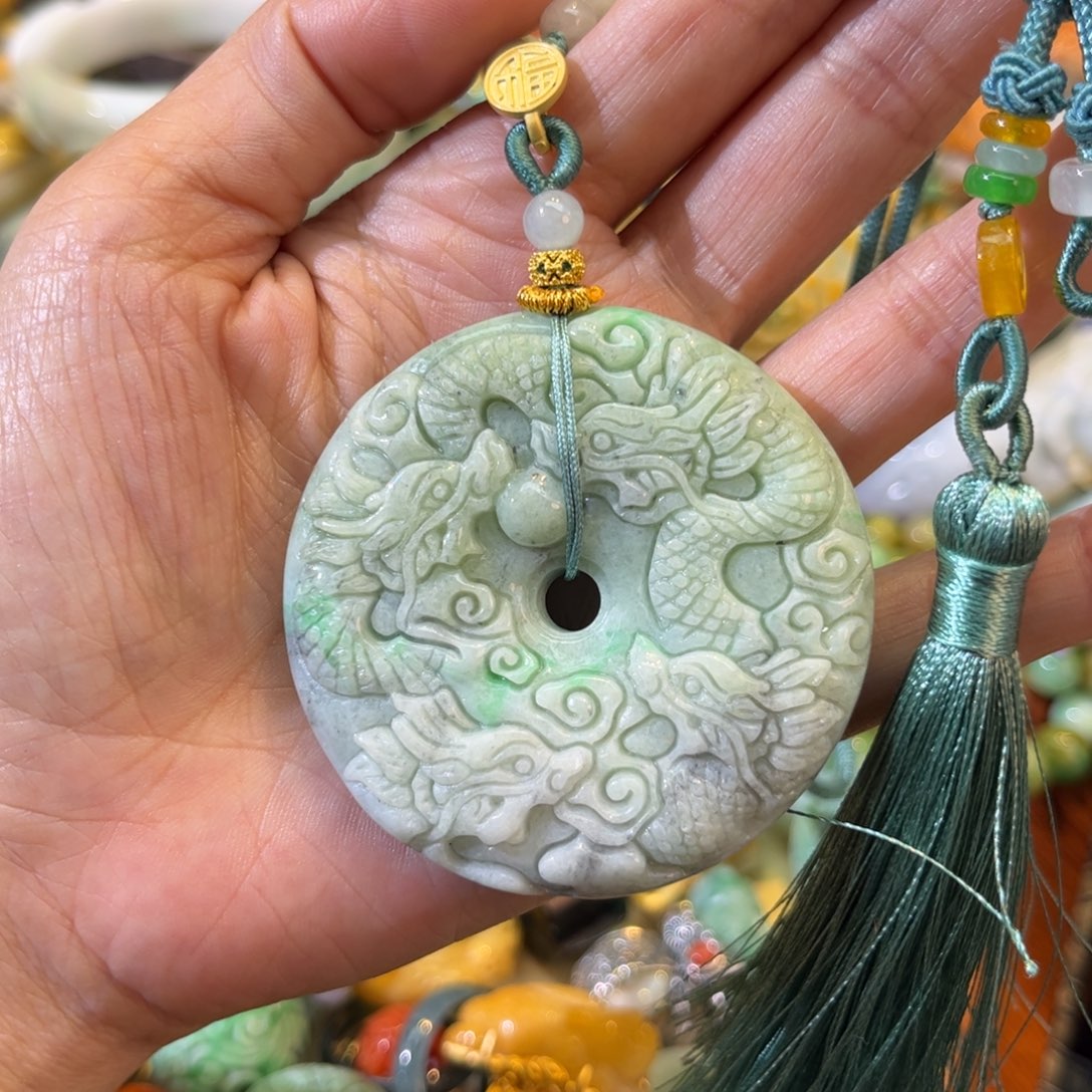 翡翠颈饰未镶嵌待编款