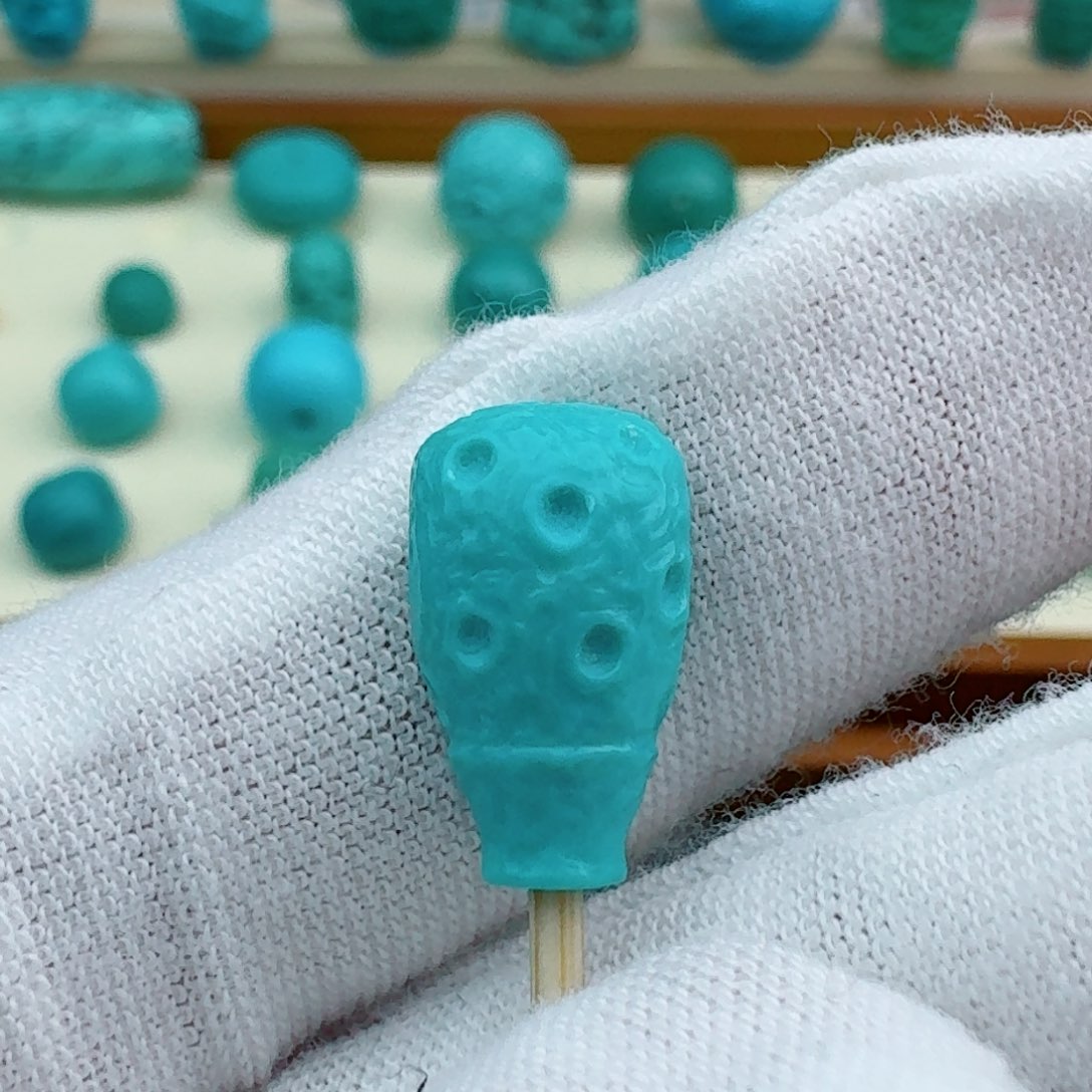 绿松石三通未镶嵌