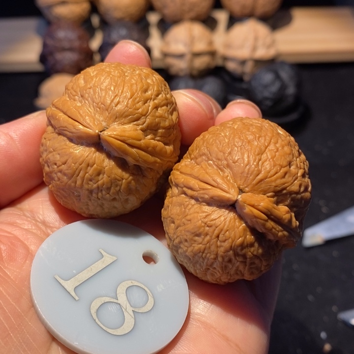 核桃粗筋萌萌包手把件39尺寸