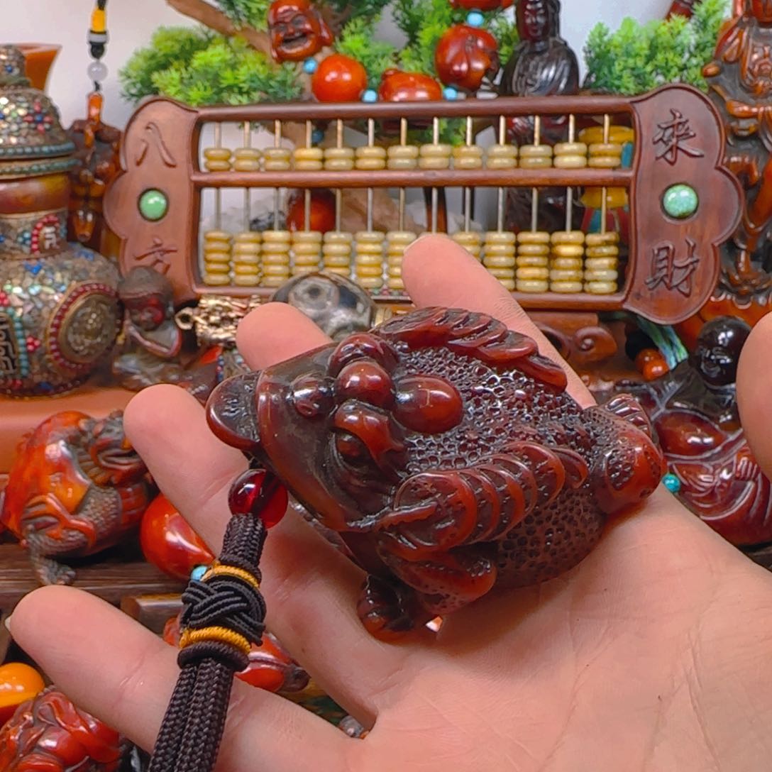 琥珀裸石未镶嵌手把