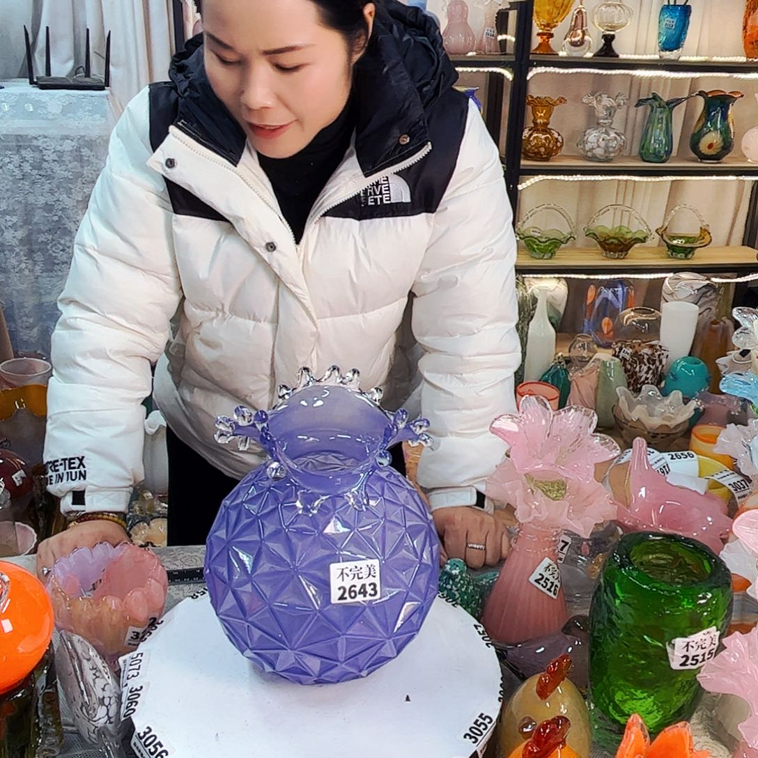 2643 家悦美居琉璃摆件不完美