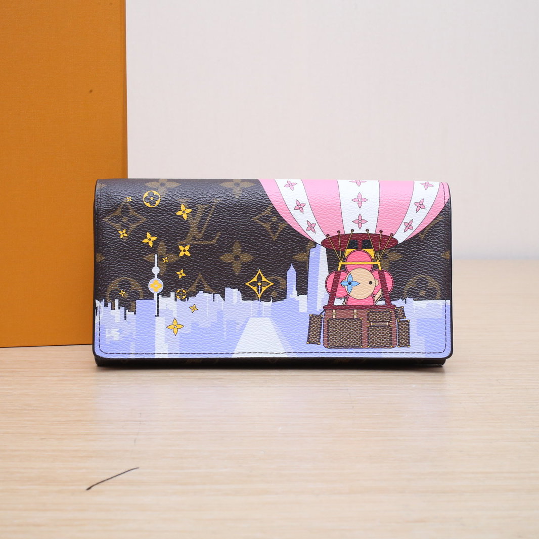 95新 LouisVuitton/路易威登 【双攀】图案PVC 限量圣诞 长款钱包
