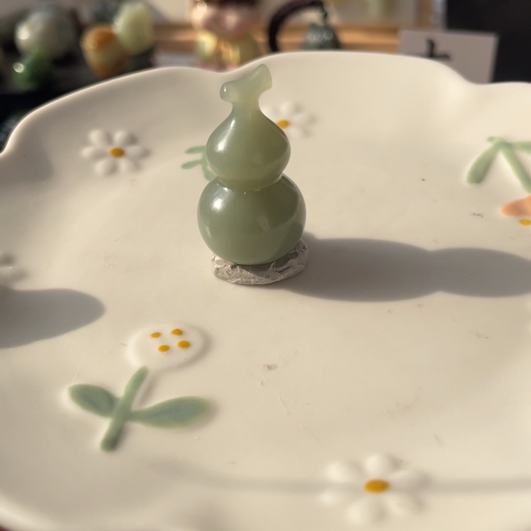 和田玉未镶嵌颈饰葫芦