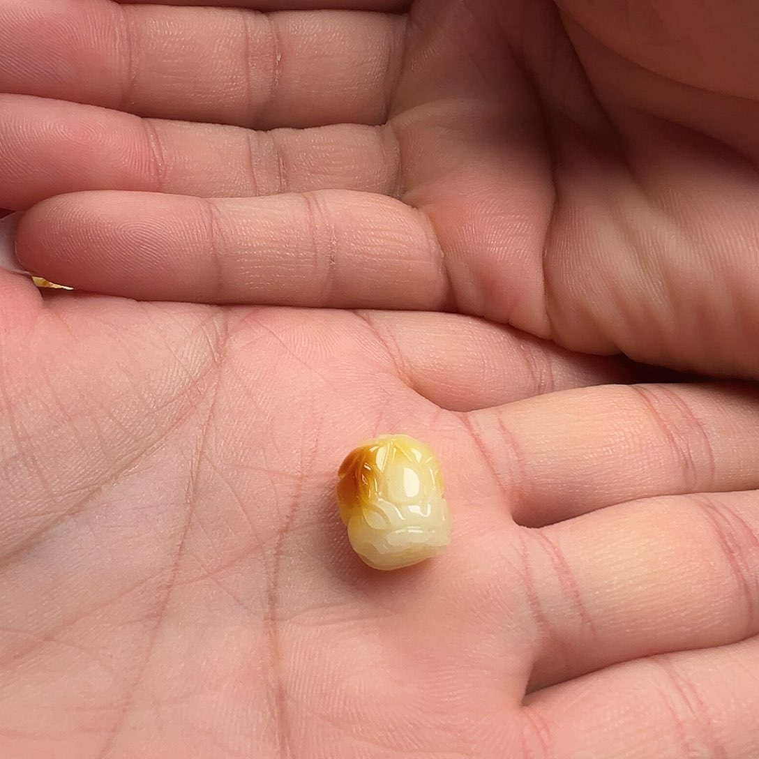 蜜蜡颈饰未镶嵌貔貅提溜（打孔不退换）