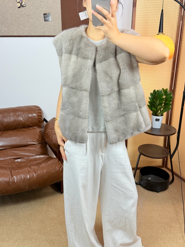 圆领横排工艺银蓝色马甲进口紫金短二宽松短款马甲
