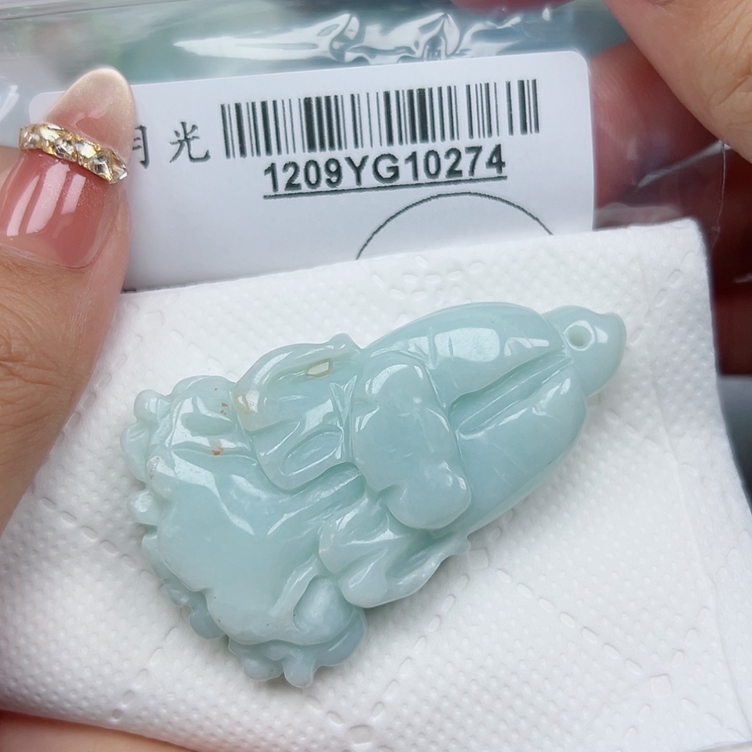 翡翠未镶嵌吊坠(不含链)
