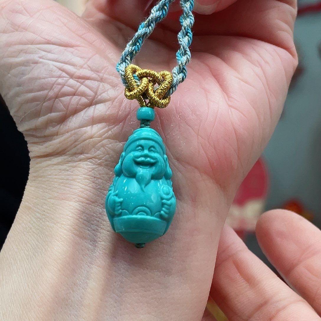 绿松石颈饰未镶嵌