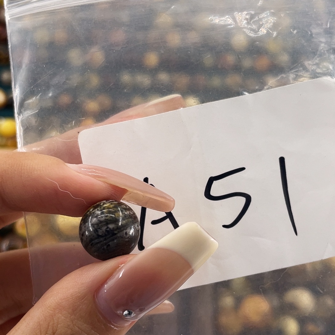 琥珀未镶嵌裸石12.3福利