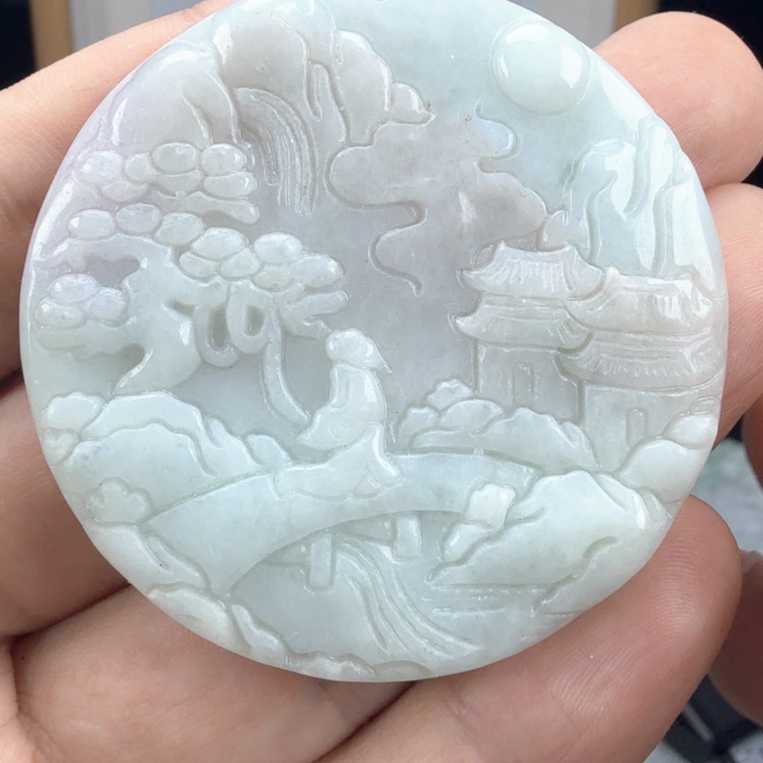 翡翠挂件未镶嵌翡翠