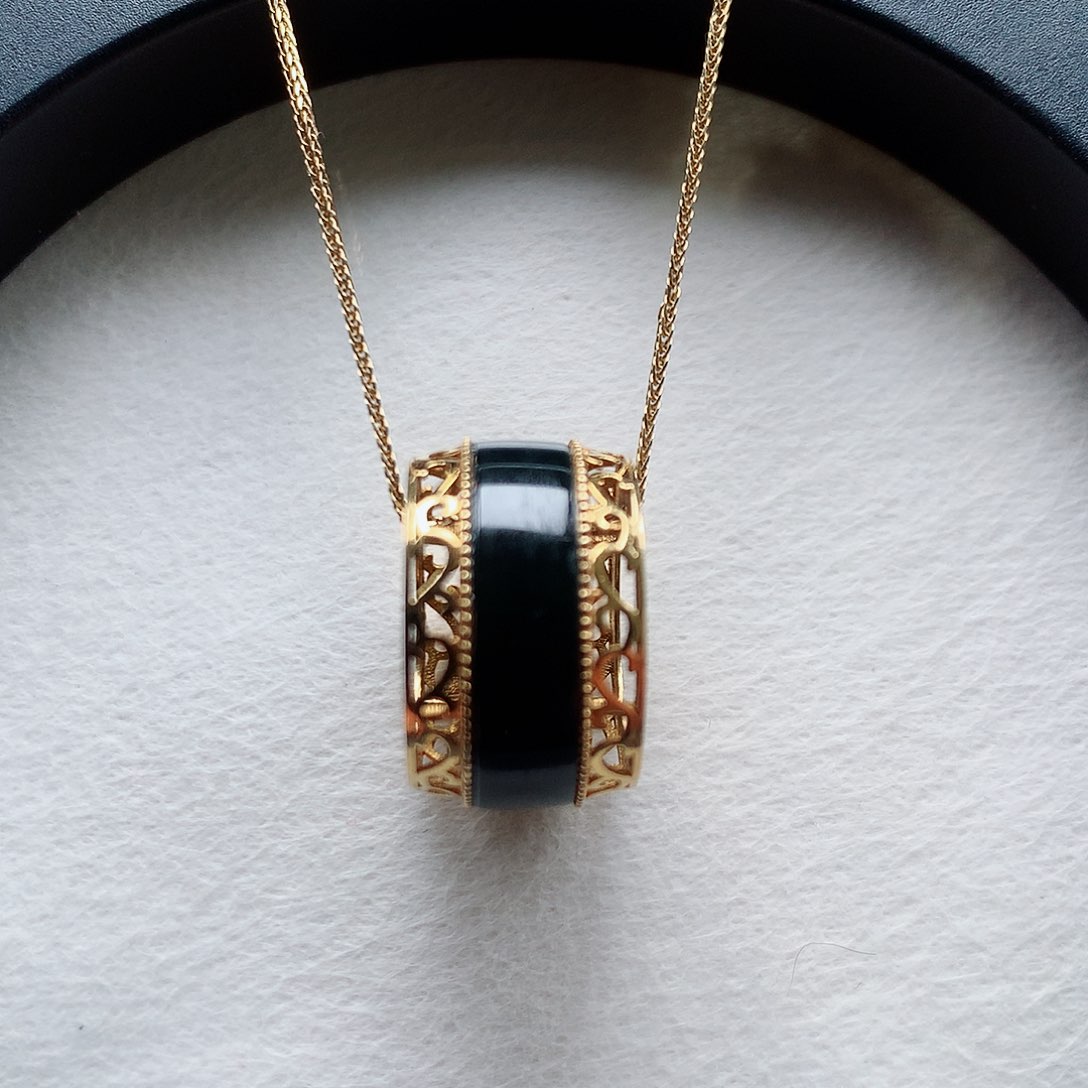 翡翠颈饰未镶嵌转运路路通