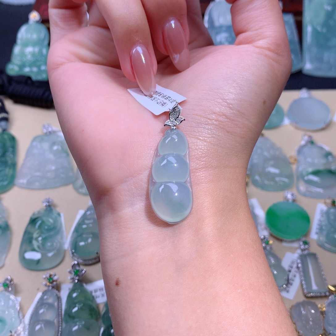 翡翠吊坠(不含链)18K金镶嵌