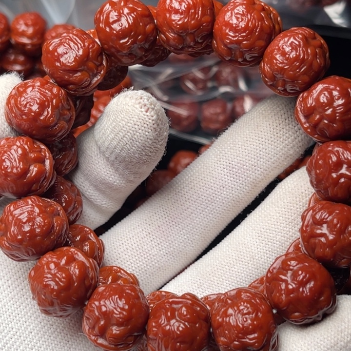 往***生猴头核桃手串蟾王