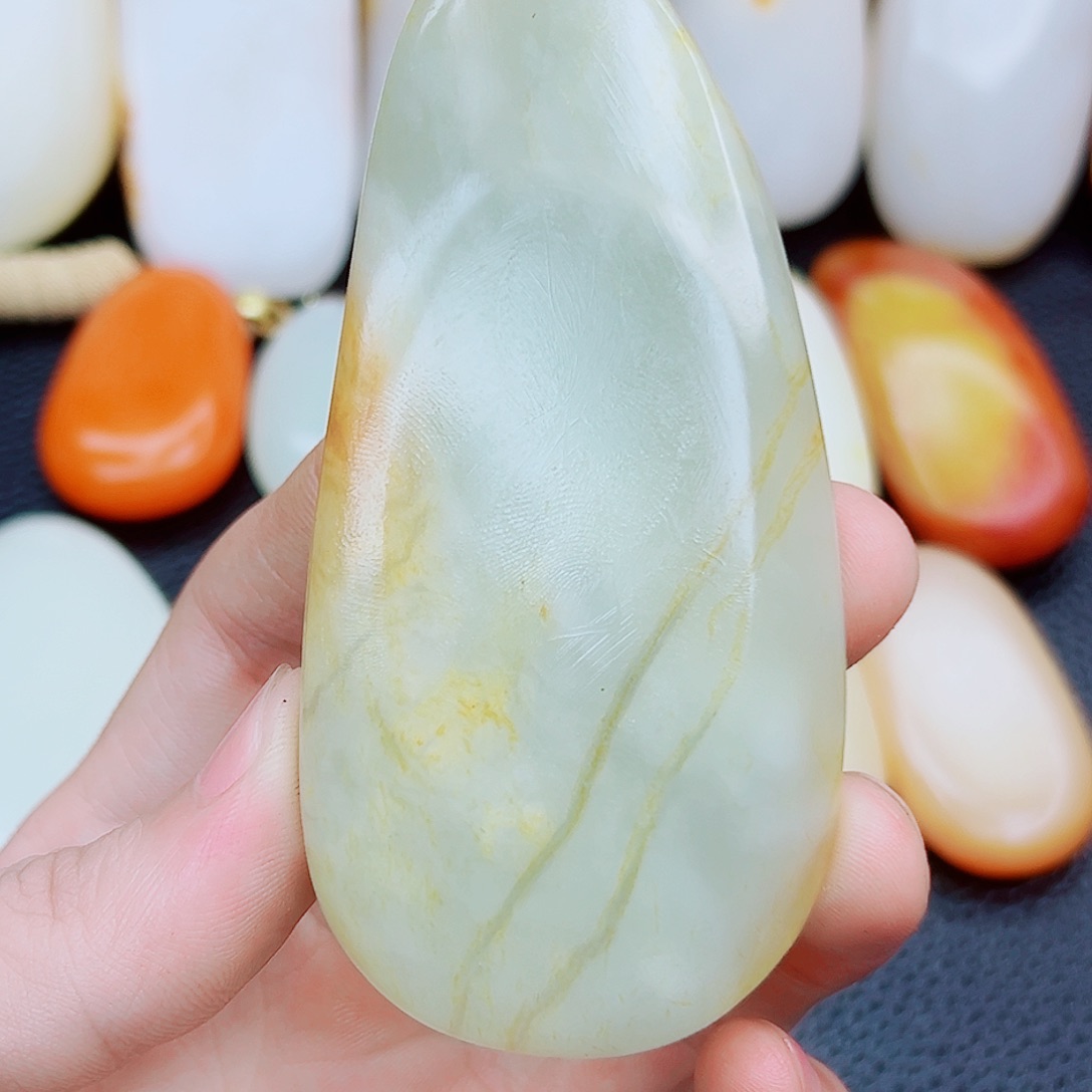 和田玉未镶嵌挂件