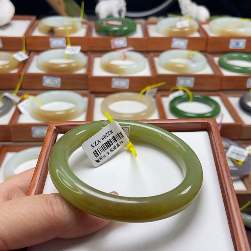 【闪购商品】和田玉（糖玉）手镯未镶嵌56.7