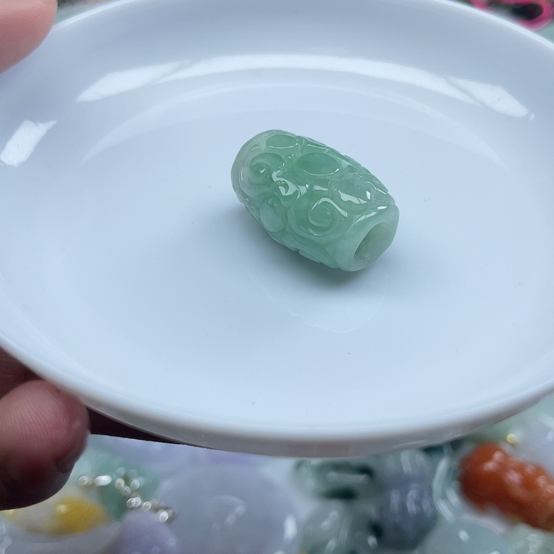 墨***活翡翠未镶嵌吊坠(赠链)