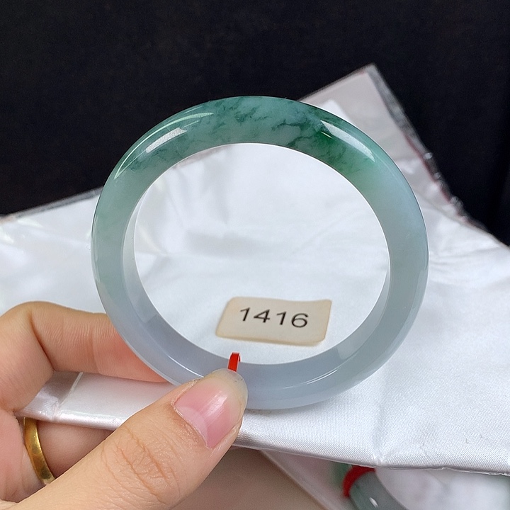 翡翠未镶嵌手镯57圈 糯化蓝底蓝花半山水